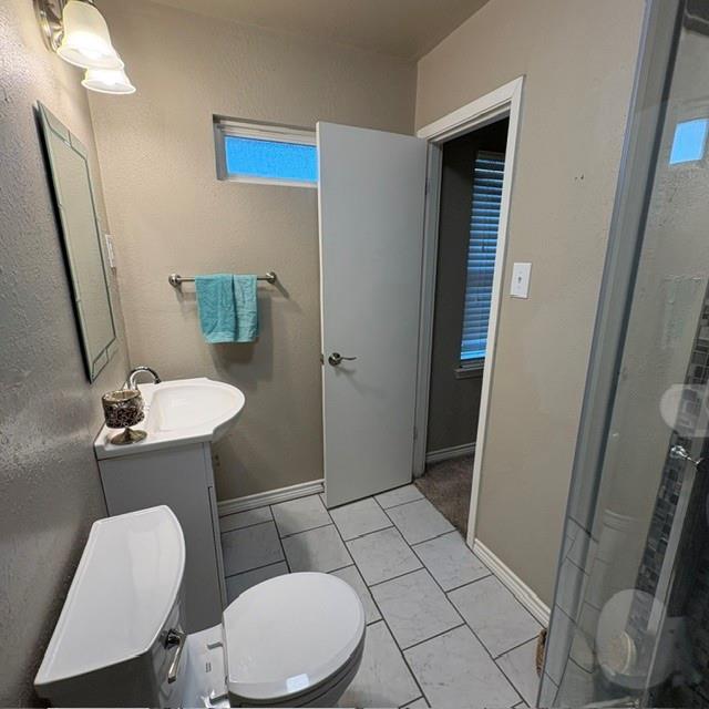 987 Radecke Road Krum, TX 76249 - Photo 10 of 22 Primary bathroom