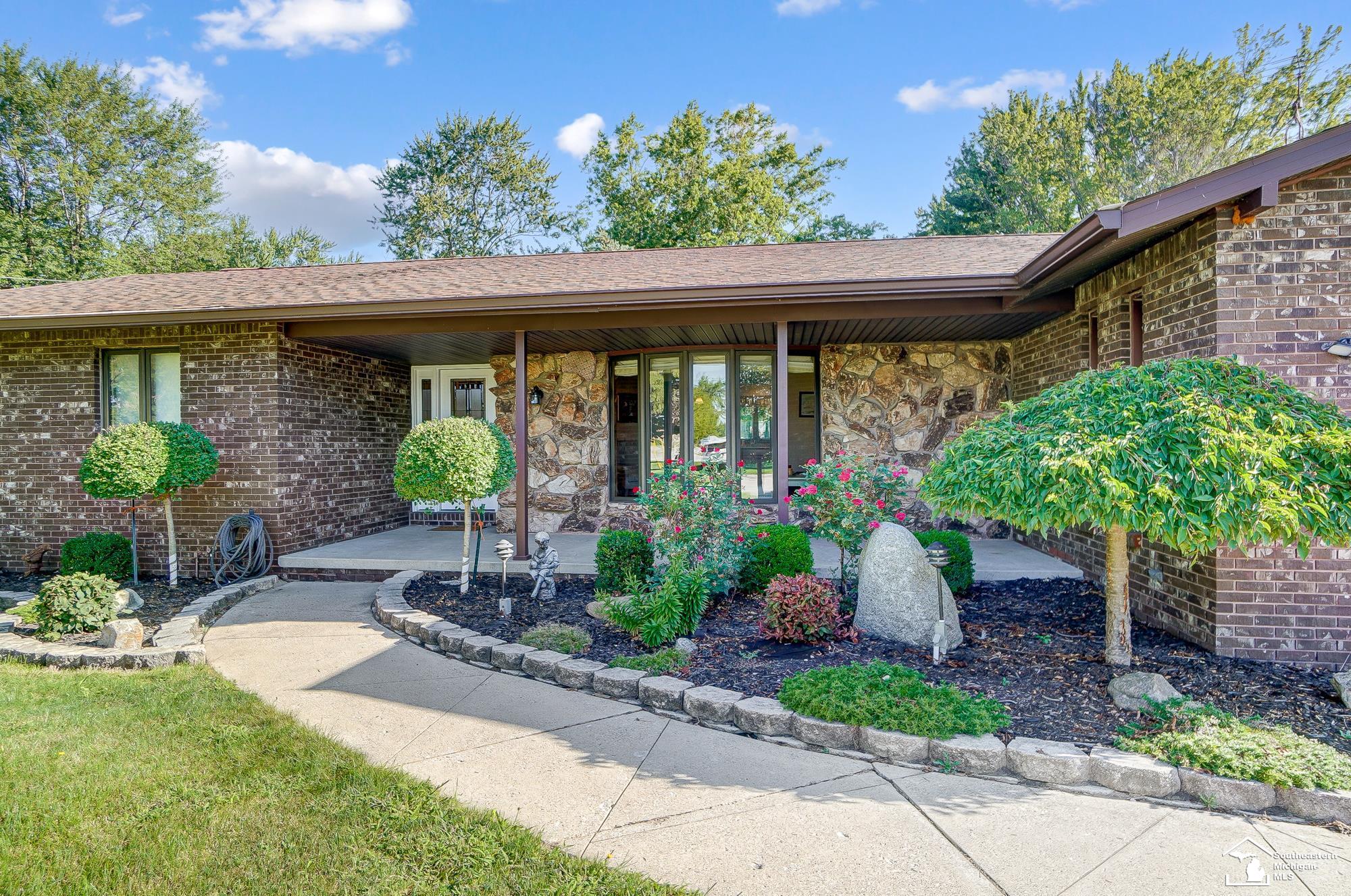 3244 South Custer Road Monroe, MI 48161 - Photo 12 of 97