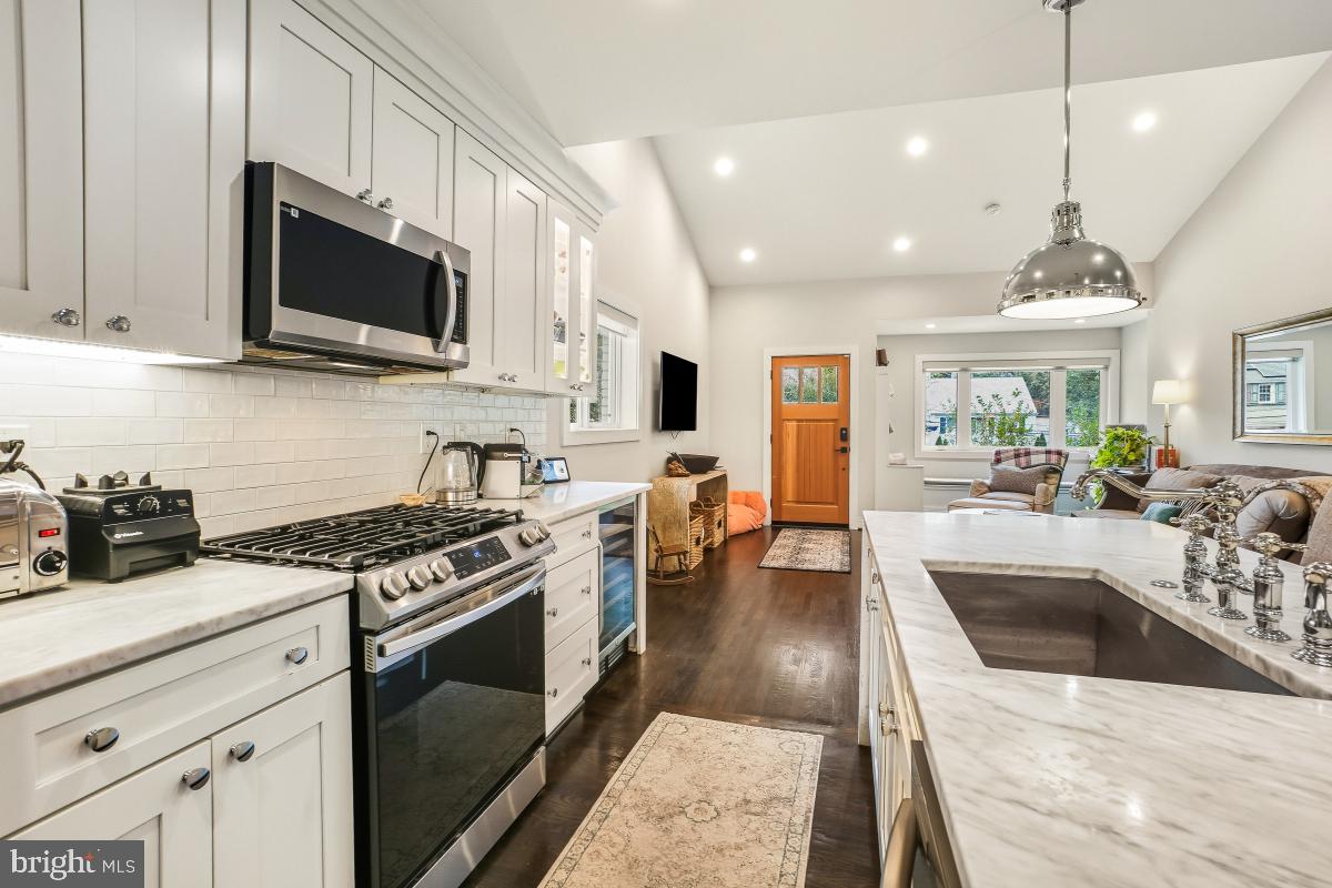 8706 Sundale Drive Silver Spring, MD 20910 - Photo 12 of 32