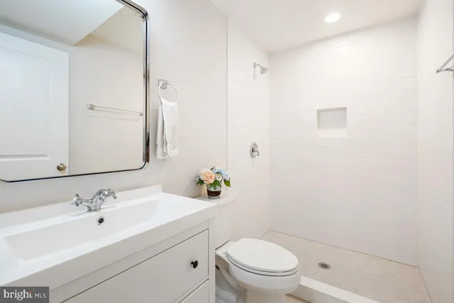 $4,500 | 8706 Sundale Drive, Silver Spring, MD 20910