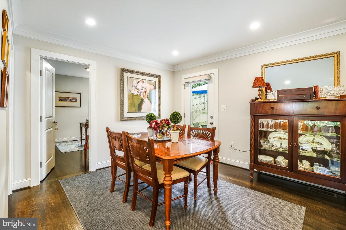 8706 Sundale Drive Silver Spring, MD 20910 - Photo 7 of 32