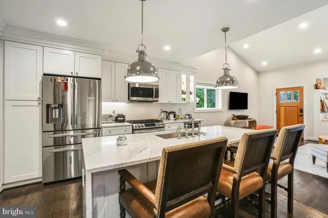 $4,500 | 8706 Sundale Drive, Silver Spring, MD 20910