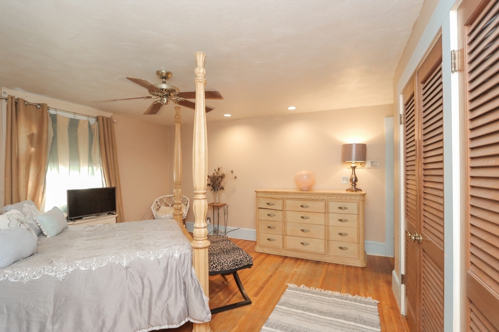 83 Kimberly Avenue Springfield, MA 01108 - Photo 18 of 33
