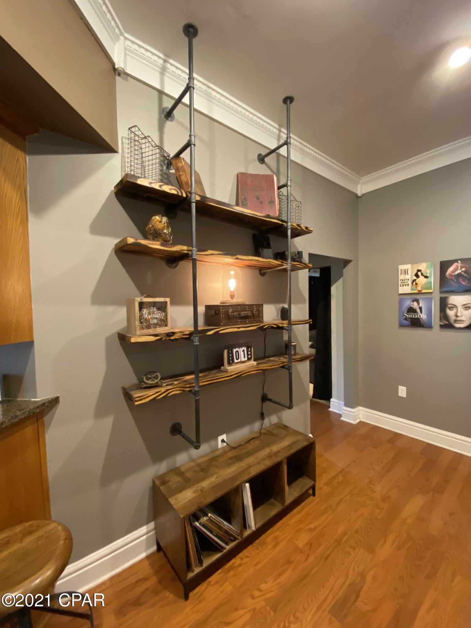5362 Old U S Road Malone, FL 32445 - Photo 17 of 83 Gallery Image 17