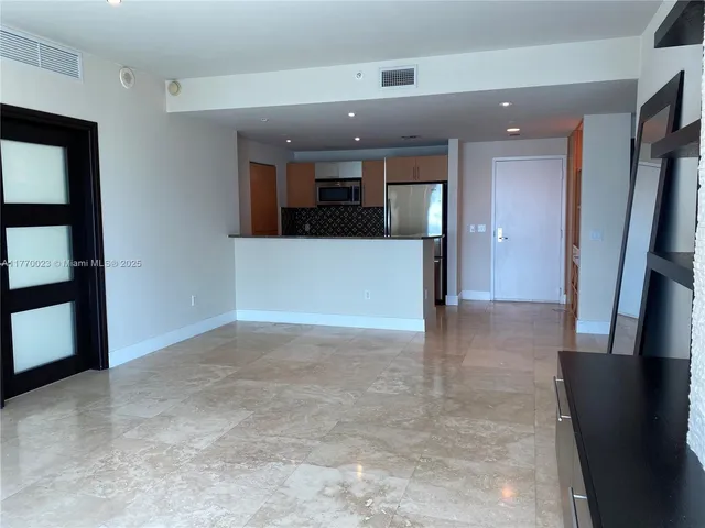 $668,000 | 300 South Biscayne Boulevard, Unit 2606, Miami, FL 33131