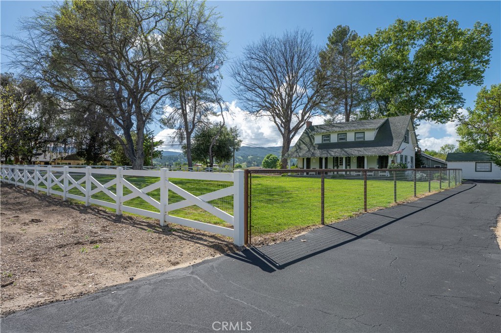17490 Poplar Atascadero, CA 93422 - Photo 24 of 24 a view of a park with iron fence
