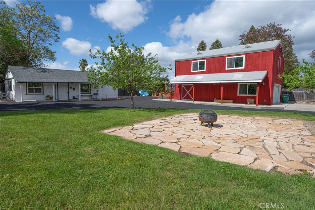 17490 Poplar Atascadero, CA 93422 - Photo 4 of 24 a view of a house with a yard