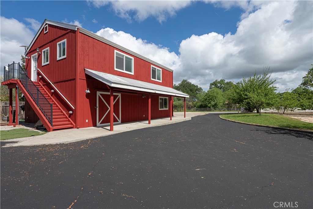 17490 Poplar Atascadero, CA 93422 - Photo 5 of 24 a view of a house with a yard