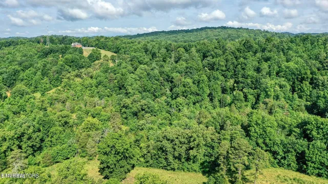 $550,000 | East Raccoon Valley Drive, Heiskell, TN 37754