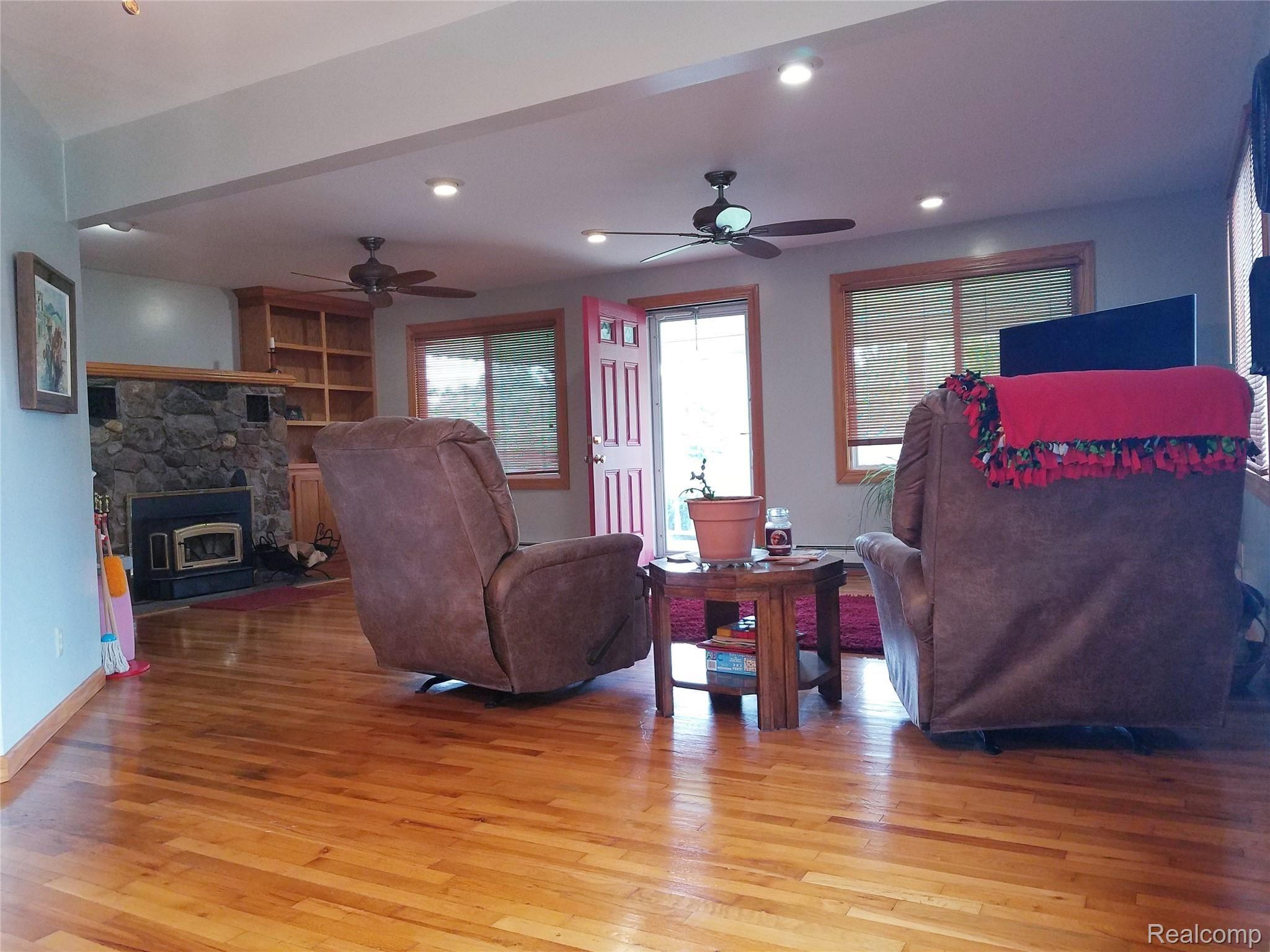 3211 North Belsay Road Flint, MI 48506 - Photo 40 of 62 Hardwood flooring in Family room.jpg