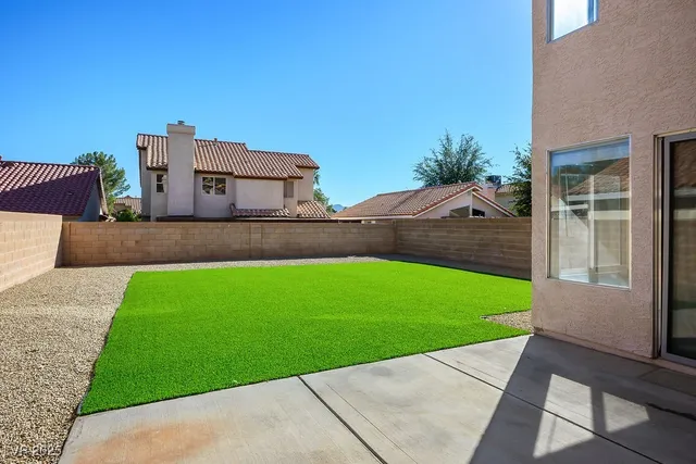 $2,250 | 86 Quiet Desert Lane, Henderson, NV 89074