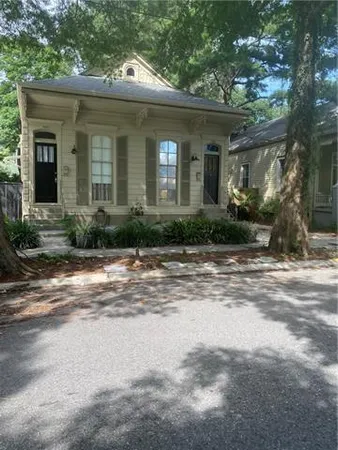 $2,100 | 7627 Hampson Street, New Orleans, LA 70118