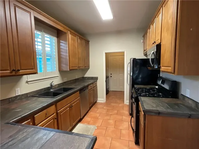 $2,000 | 5495 Canal Boulevard, Unit LOWR, New Orleans, LA 70124