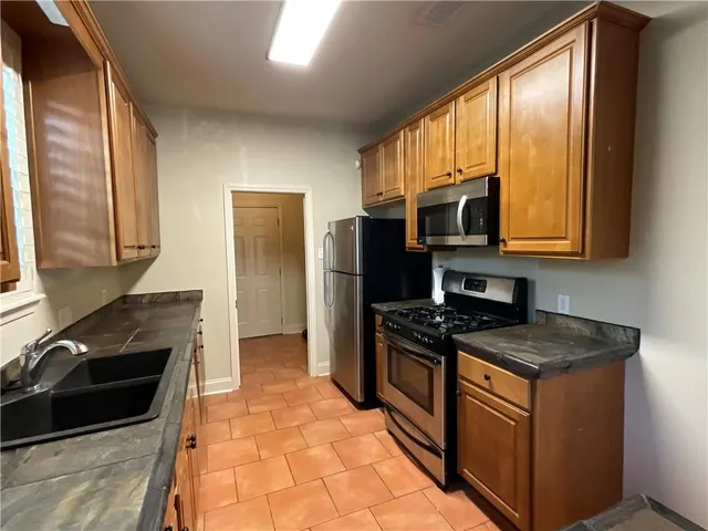 $2,000 | 5495 Canal Boulevard, Unit LOWR, New Orleans, LA 70124