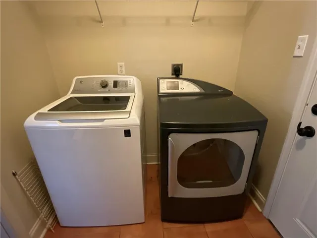 $2,000 | 5495 Canal Boulevard, Unit LOWR, New Orleans, LA 70124