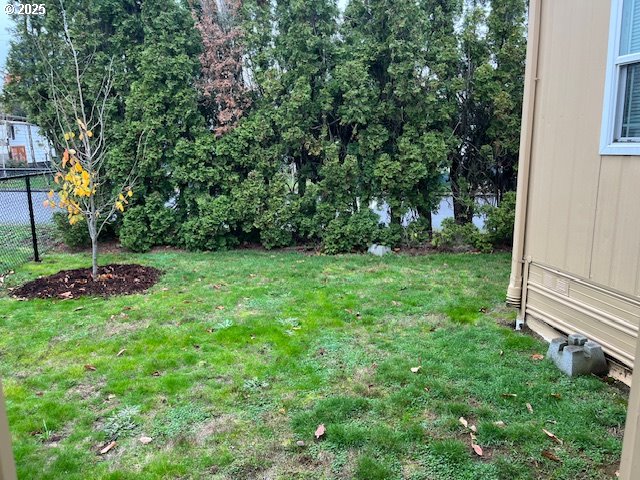 16901 Southeast Division Street, Unit 50 Portland, OR 97236 - Photo 21 of 25 Yard