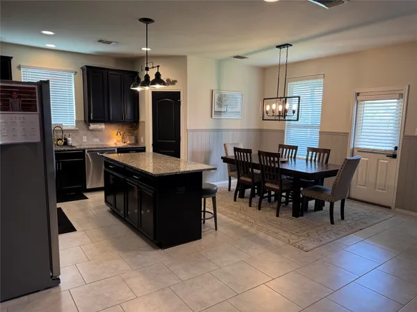 $2,400 | 204 Eli Whitney Way, Hutto, TX 78634