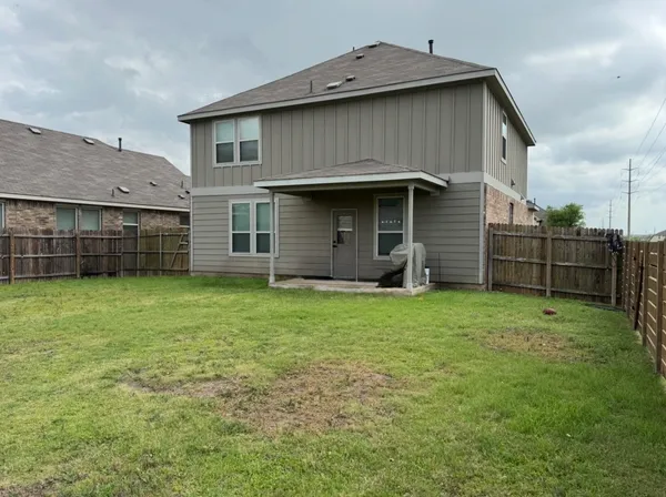 $2,400 | 204 Eli Whitney Way, Hutto, TX 78634