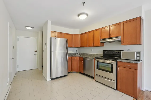 $617,000 | 114 Willow Avenue, Unit E, Hoboken, NJ 07030