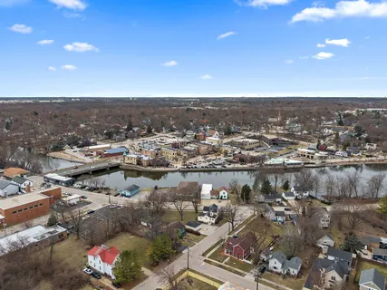 $350,000 | 1 Adams Street, East Dundee, IL 60118