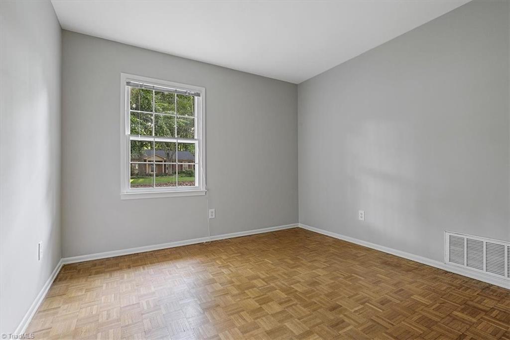 5118 Cheviot Road Greensboro, NC 27455 - Photo 29 of 40 Gallery Image 29