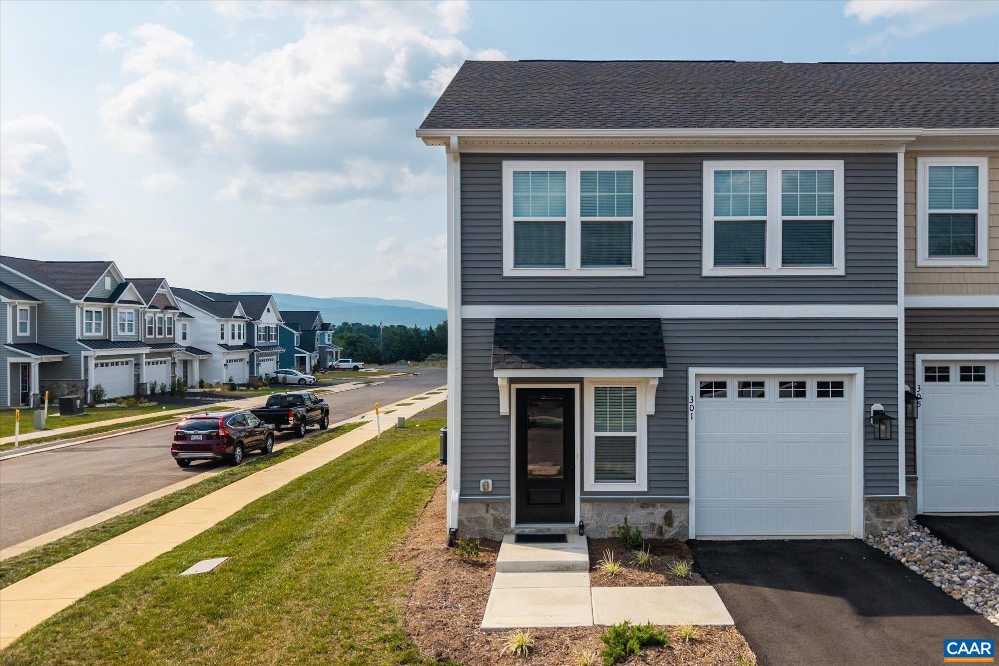 301 Ridgeline Drive Waynesboro, VA 22980 - Photo 2 of 33 Gallery Image 2
