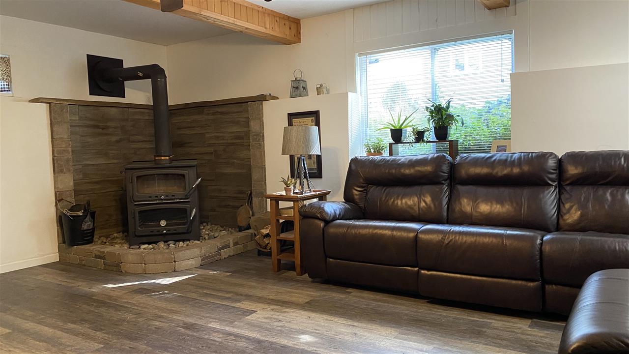 5704 Grand River Road Bancroft, MI 48414 - Photo 5 of 40