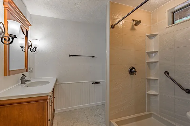 a view of utility room