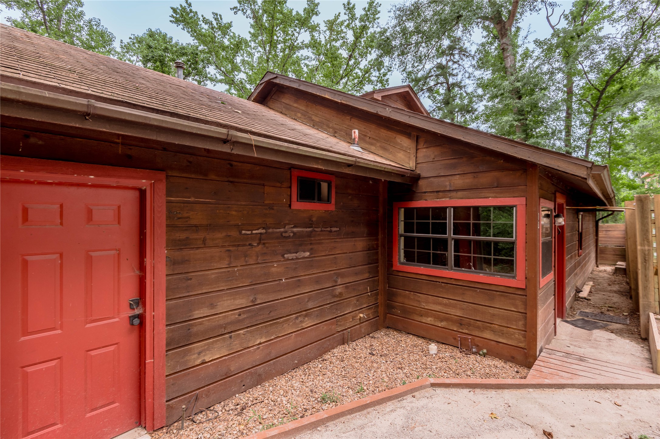 73 Thomas Lake Road Huntsville, TX 77320 - Photo 3 of 30