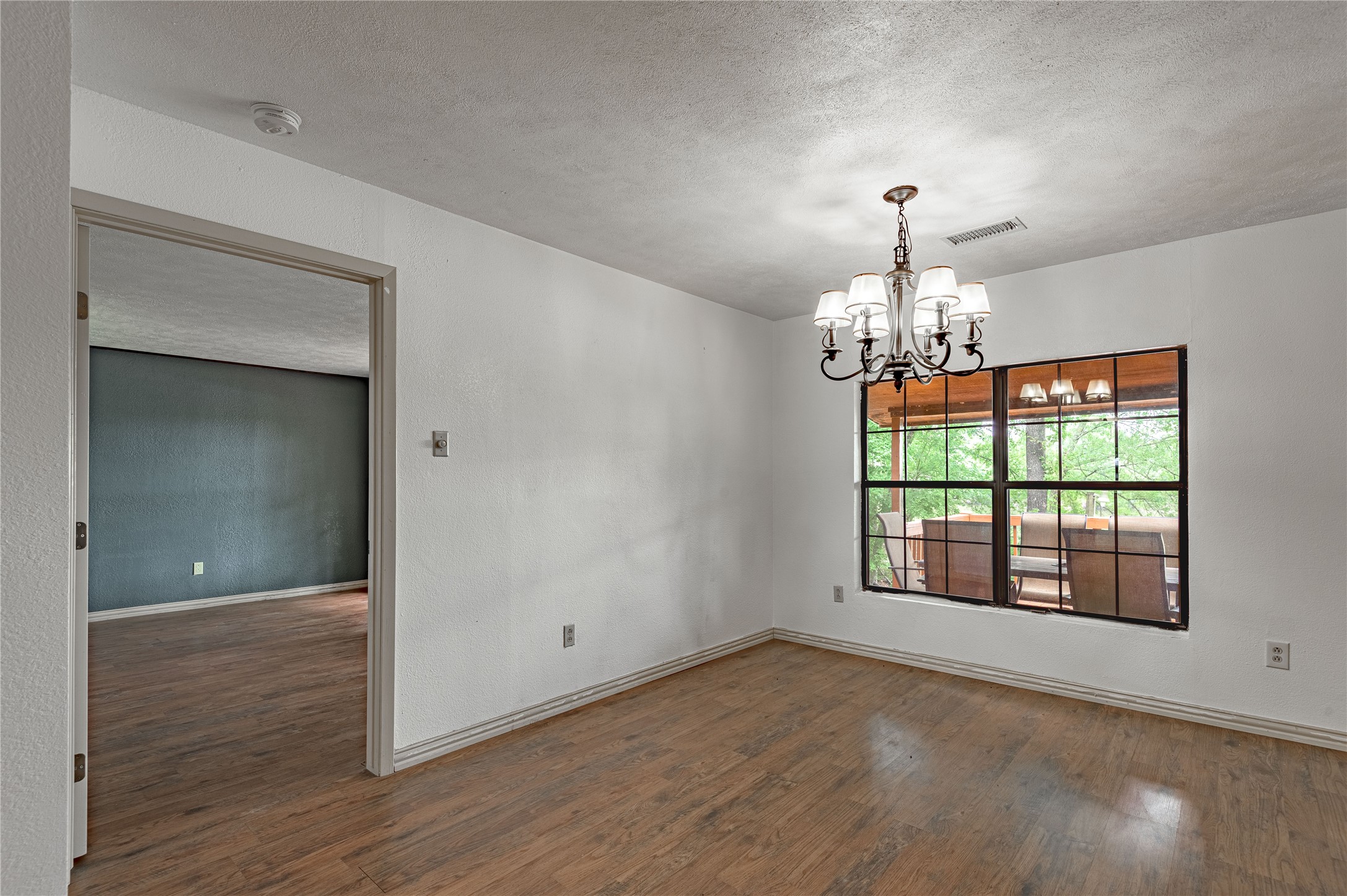 73 Thomas Lake Road Huntsville, TX 77320 - Photo 8 of 30