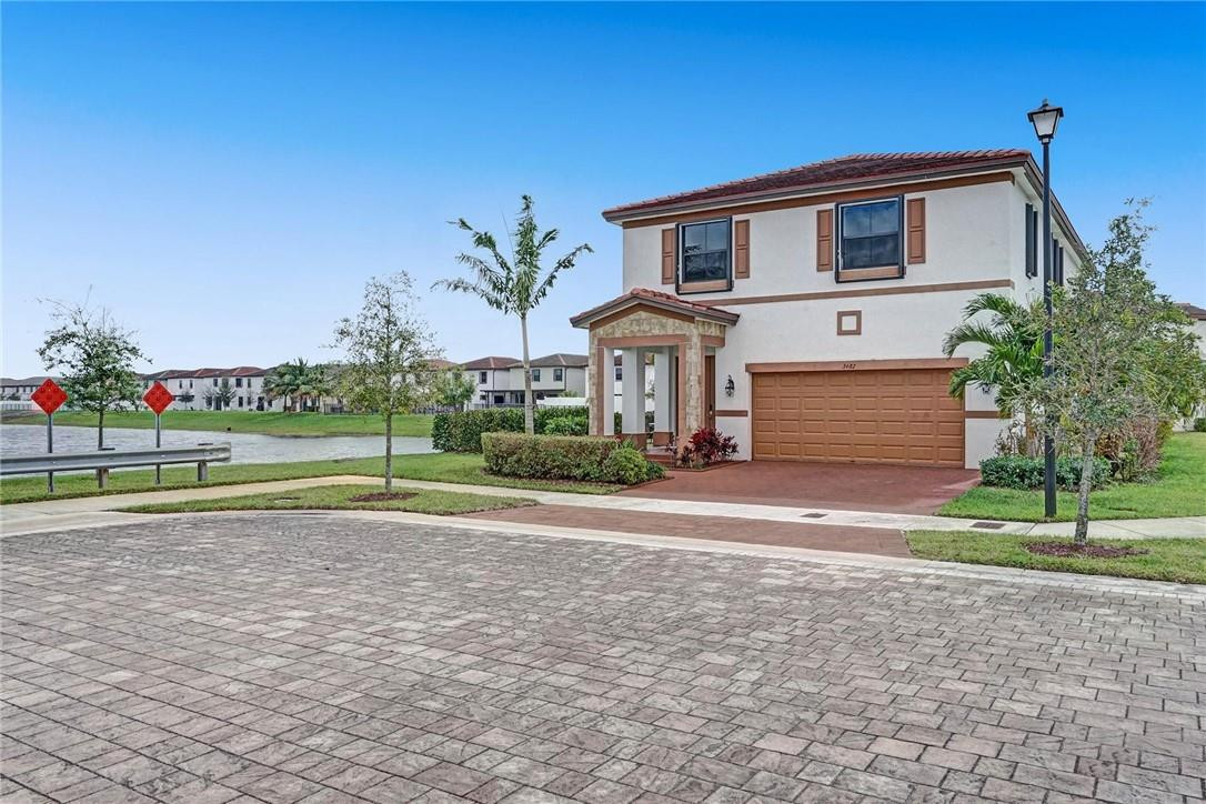 3482 West 101st Terrace Hialeah, FL 33018 - Photo 3 of 39 Photo 3