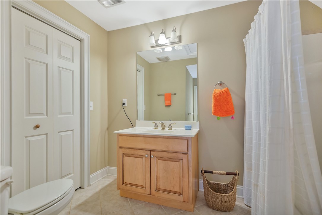 272 Jocassee Ridge Way Salem, SC 29676 - Photo 27 of 50 Upstairs Bath