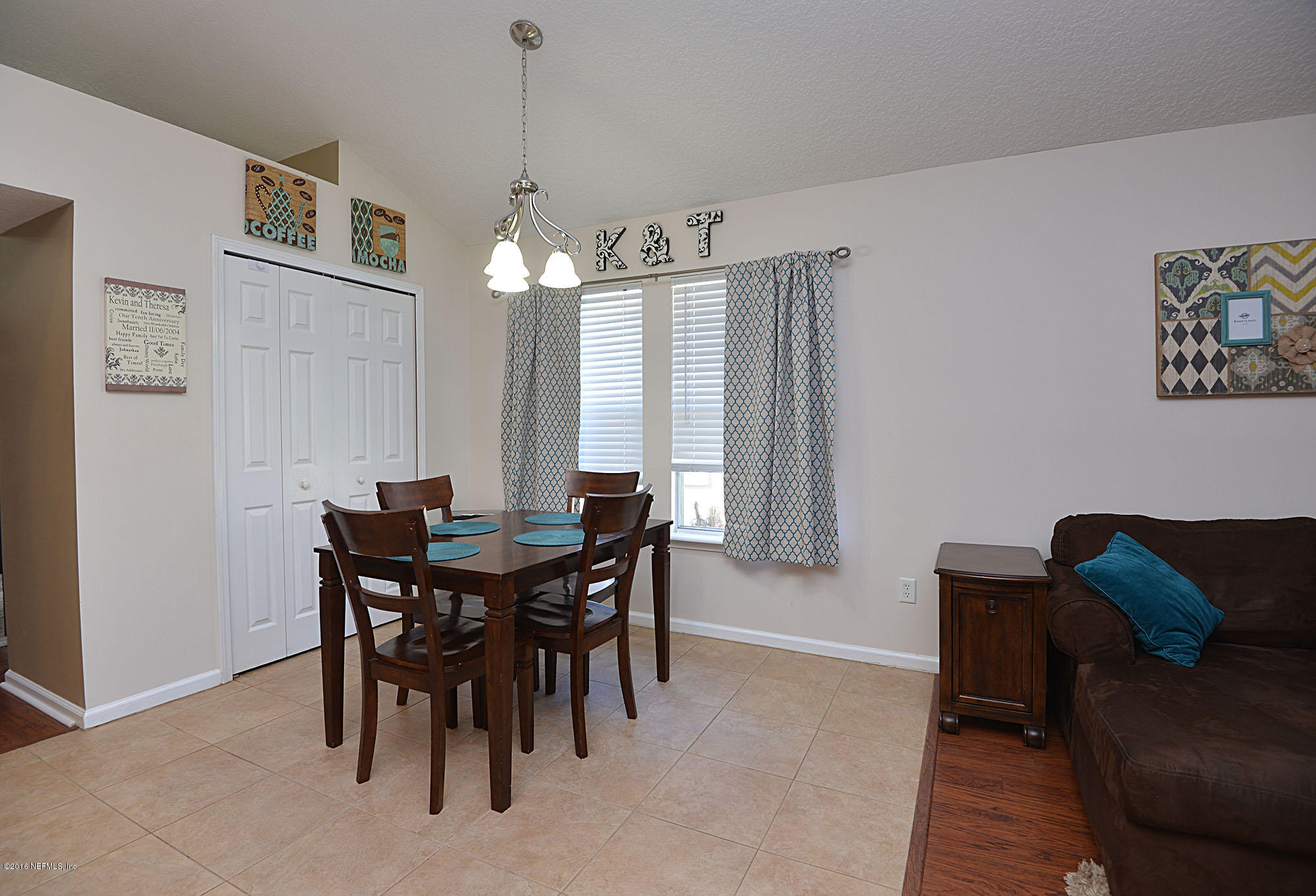 1226 Splendid Ravine Street St. Augustine, FL 32092 - Photo 11 of 38 11 - Breakfast Nook - Eating Area
