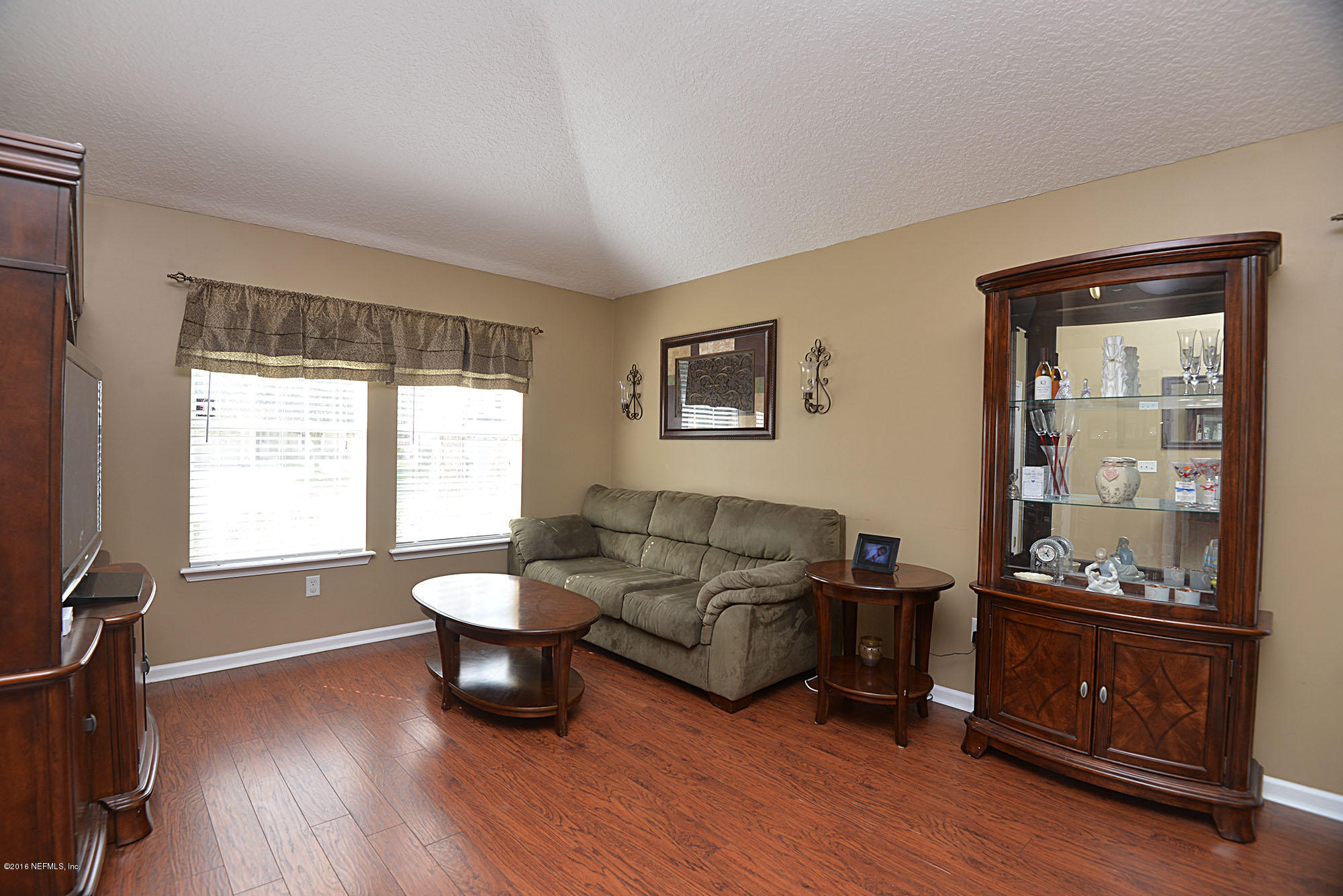 1226 Splendid Ravine Street St. Augustine, FL 32092 - Photo 5 of 38 5 - Living Room