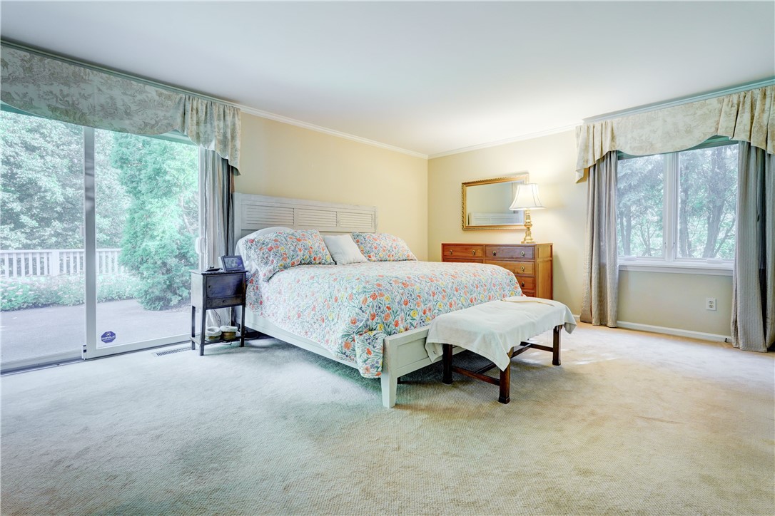 484 Stone Road Pittsford, NY 14534 - Photo 16 of 32 Gallery Image 16