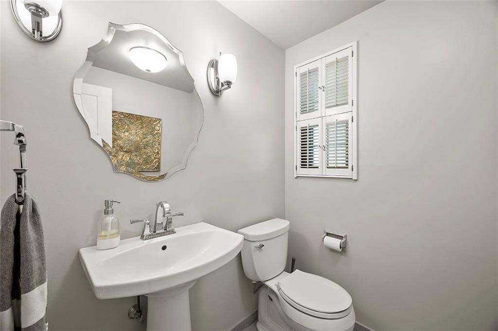 616 Scrubgrass Road Pittsburgh, PA 15243 - Photo 15 of 40 Gallery Image 15