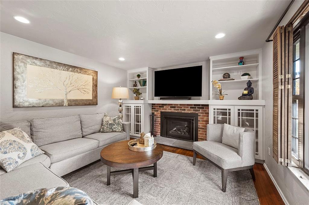 616 Scrubgrass Road Pittsburgh, PA 15243 - Photo 7 of 40 Gallery Image 7