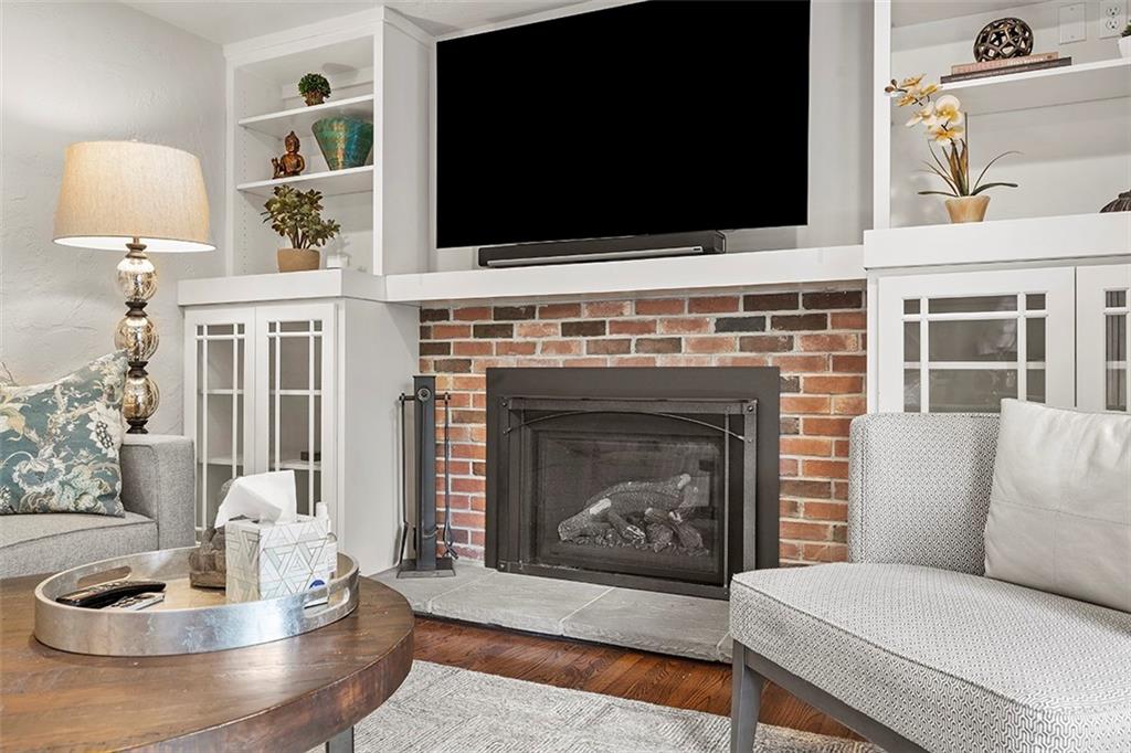 616 Scrubgrass Road Pittsburgh, PA 15243 - Photo 8 of 40 Gallery Image 8