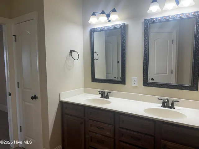 $1,675 | 1920 Leighton Drive, Unit A, Greenville, NC 27834