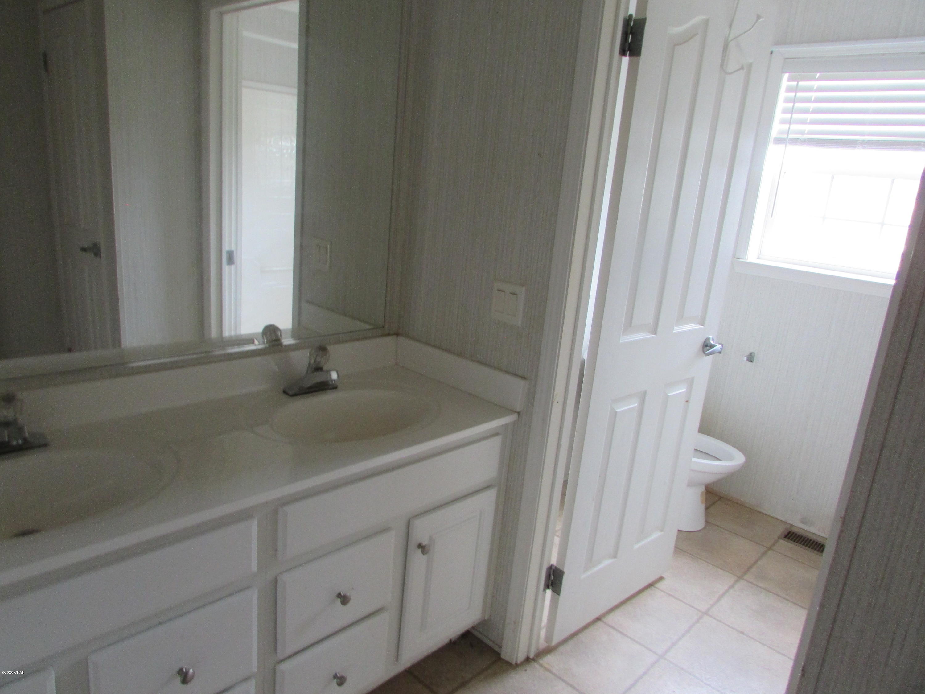 6488 Wolf Pond Road Bascom, FL 32423 - Photo 10 of 16