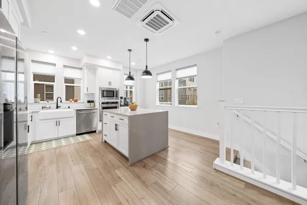 $999,888 | 581 Yale Way, San Jose, CA 95117