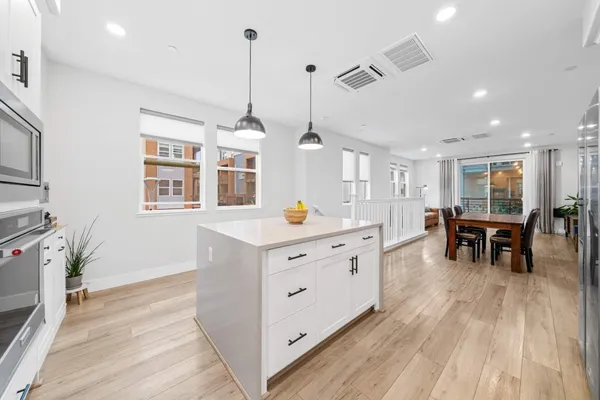 $999,888 | 581 Yale Way, San Jose, CA 95117