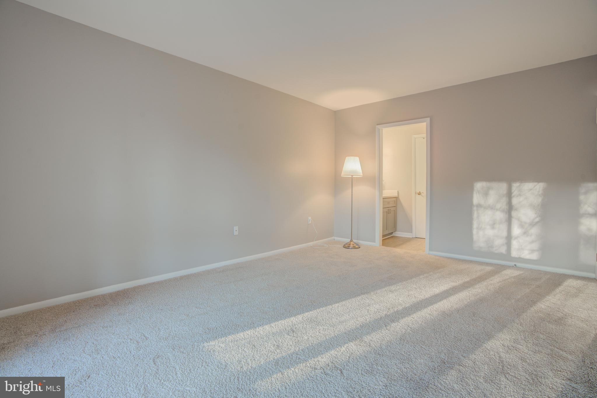 17 Hamill Road, Unit 17E Baltimore, MD 21210 - Photo 22 of 41