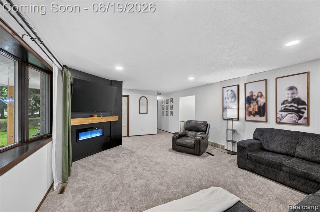 5330 Sheridan Road Saginaw, MI 48601 - Photo 11 of 50