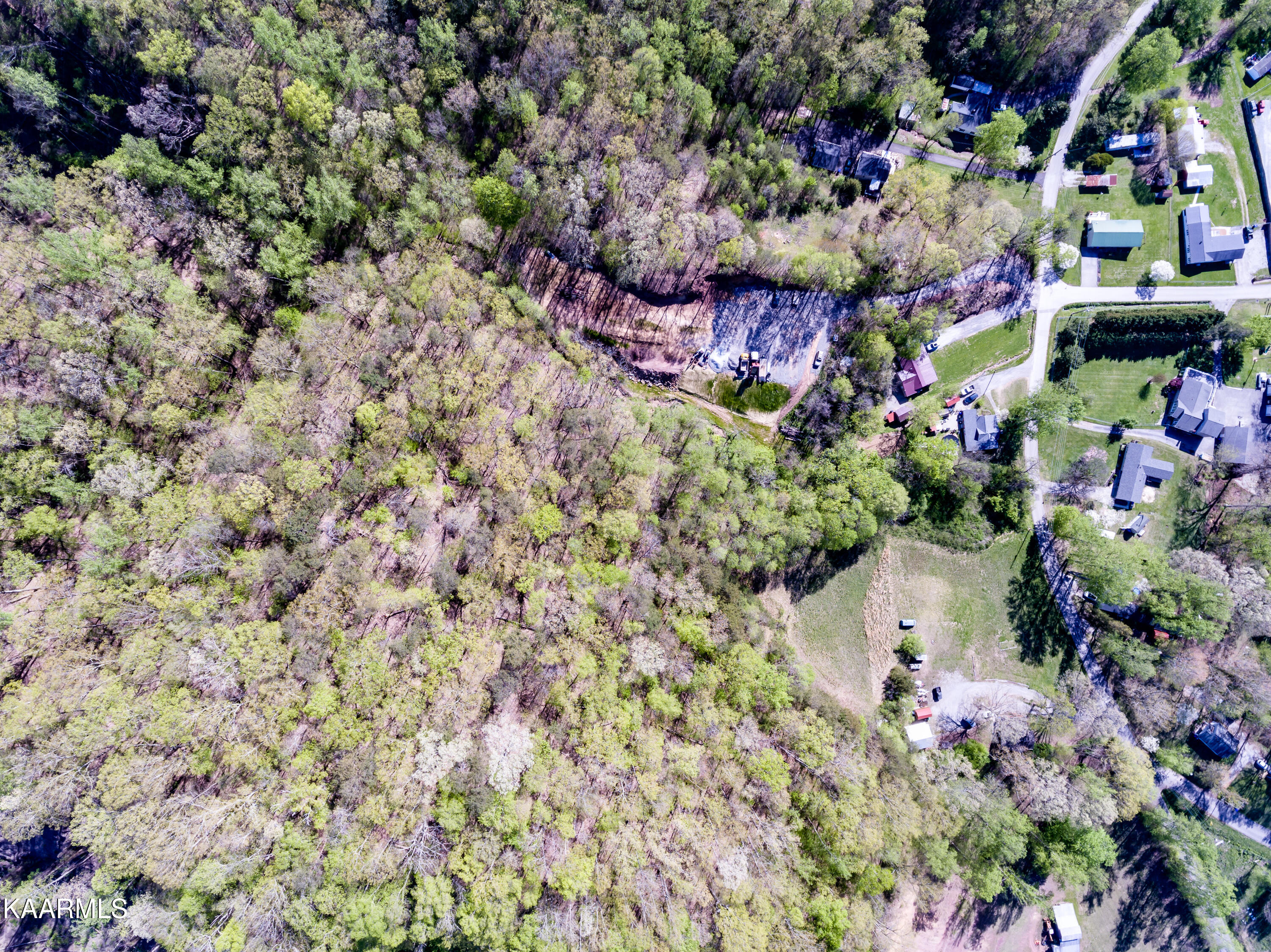 Lee Road Clinton, TN 37716 - Photo 7 of 16 017230410-4-318LeeRdClintonTN-SMALL