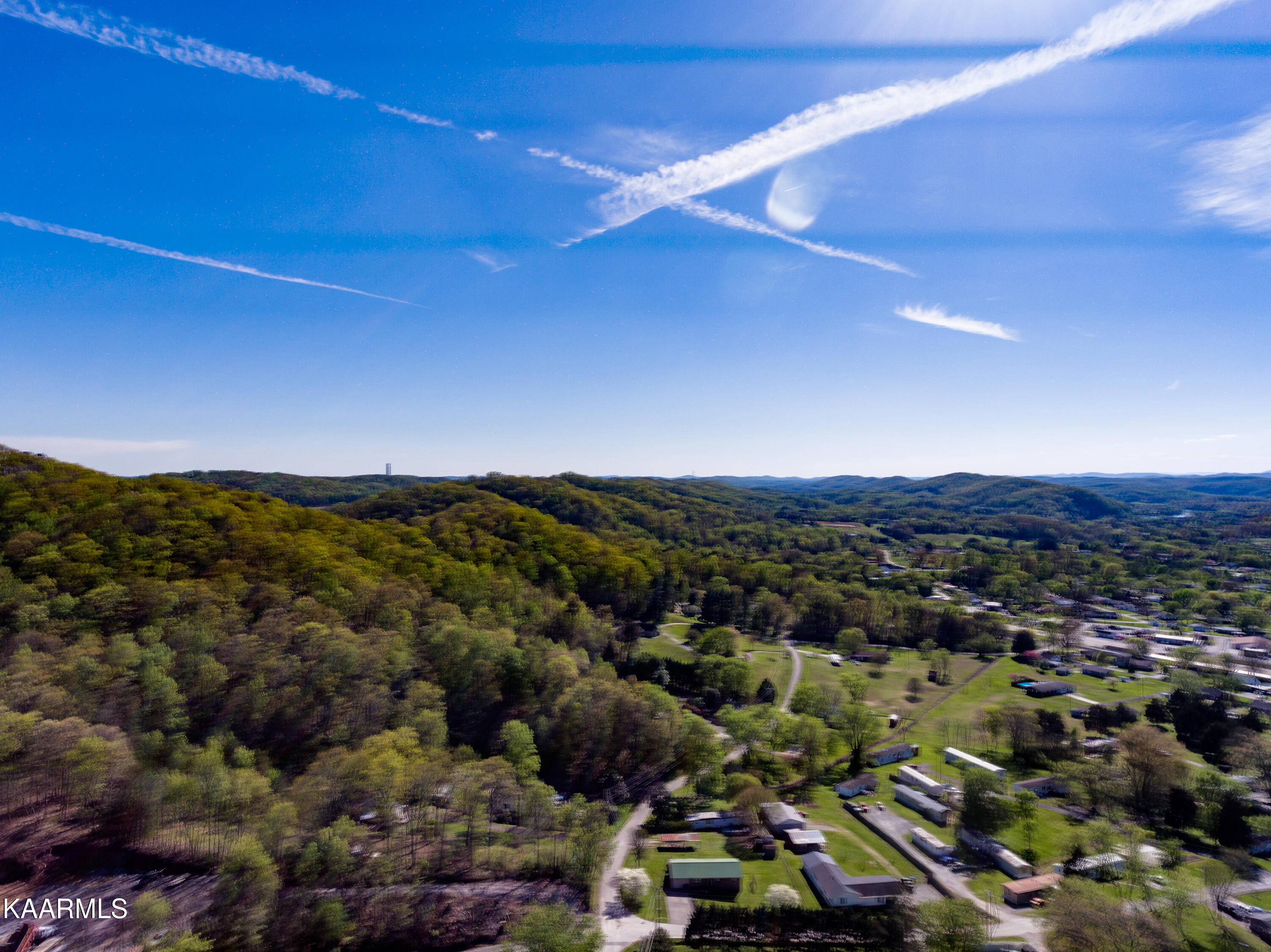 Lee Road Clinton, TN 37716 - Photo 9 of 16 020230410-4-318LeeRdClintonTN-SMALL