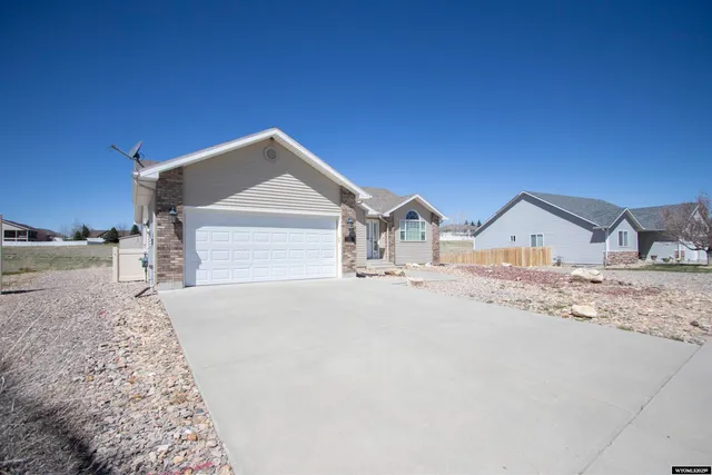 $389,900 | 1960 Waterford, Casper, WY 82609