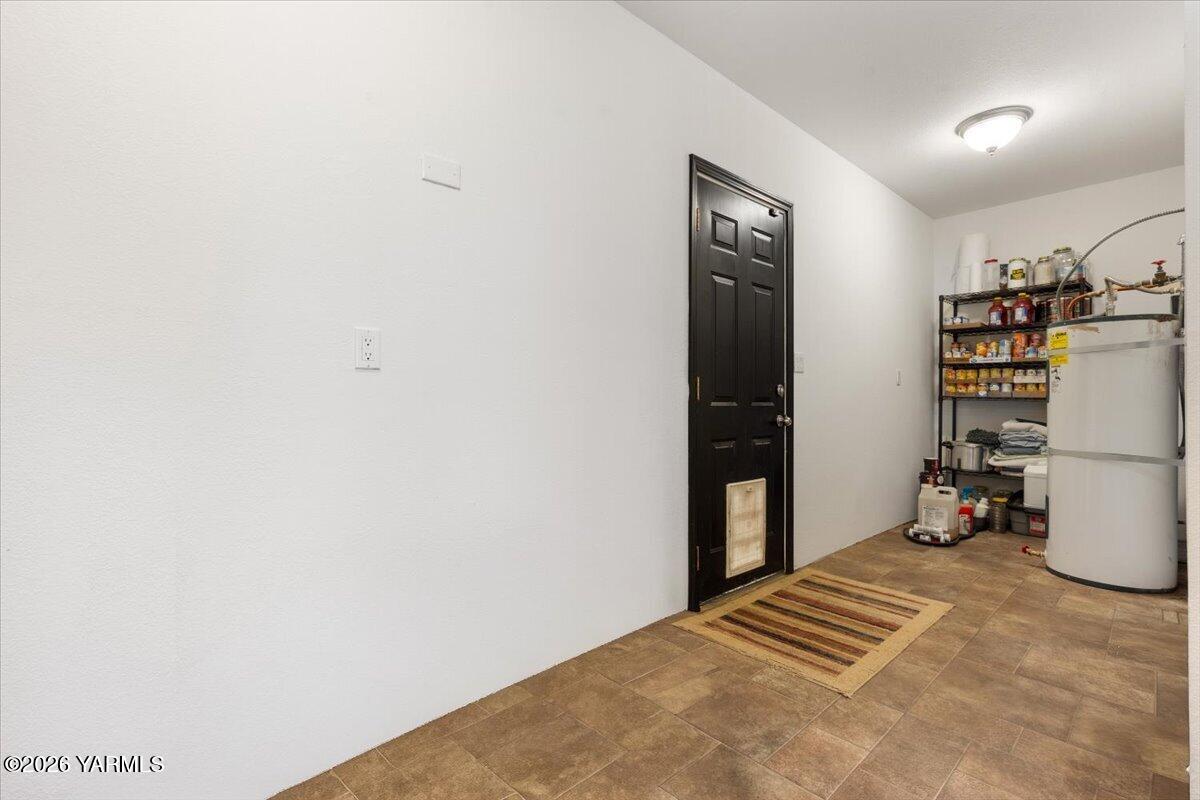 168802 West Johnson Road Prosser, WA 99350 - Photo 12 of 47 13-DSC0674
