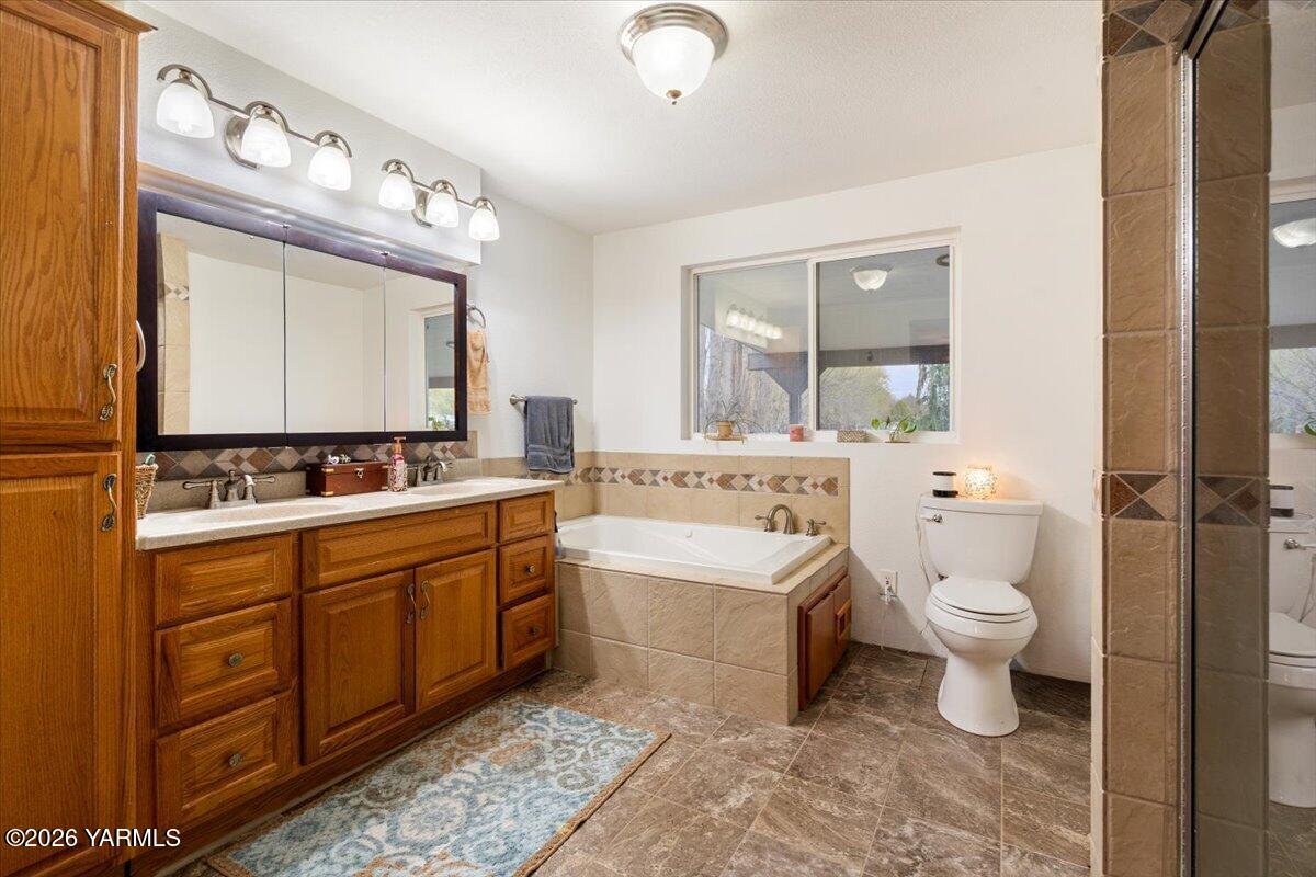 168802 West Johnson Road Prosser, WA 99350 - Photo 24 of 47 27-DSC0785