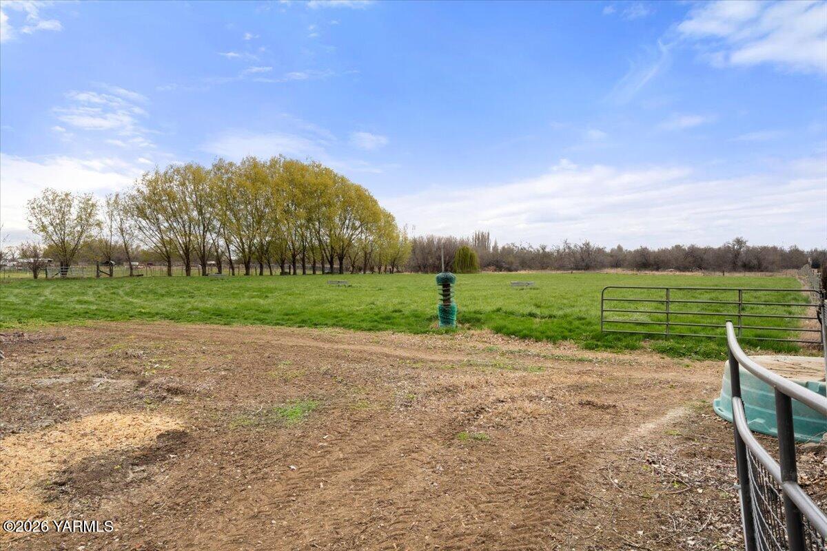168802 West Johnson Road Prosser, WA 99350 - Photo 37 of 47 38-DSC0849